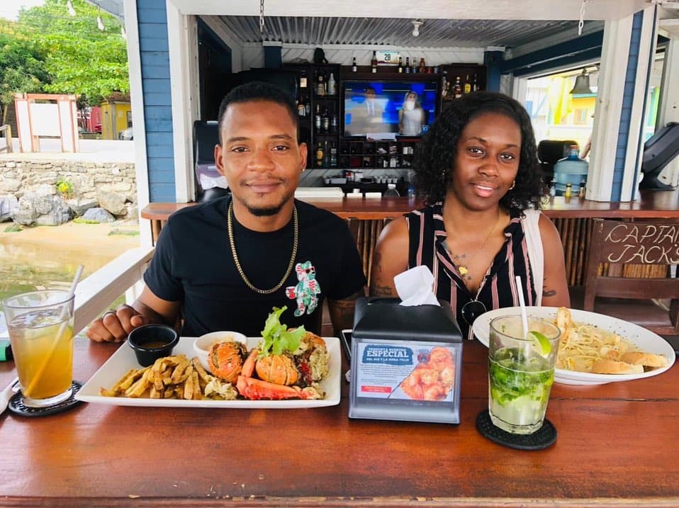 Lobster, shrimp, and mojitos at the bar